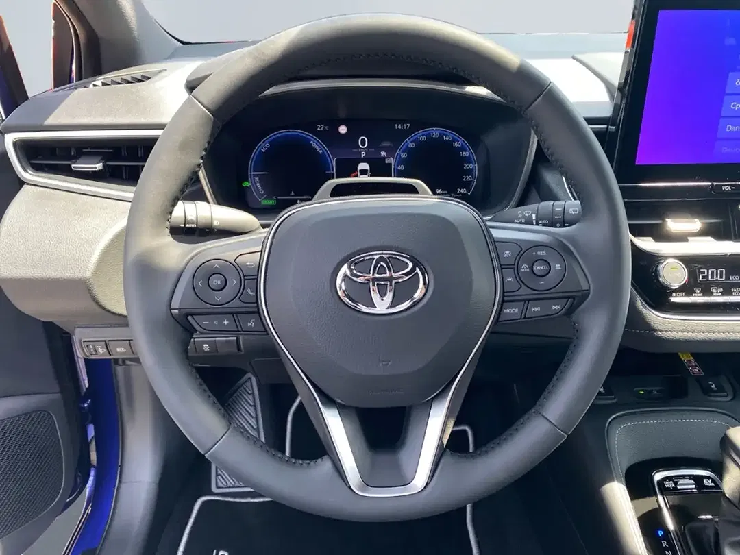 Toyota Corolla - Thumbnail 8