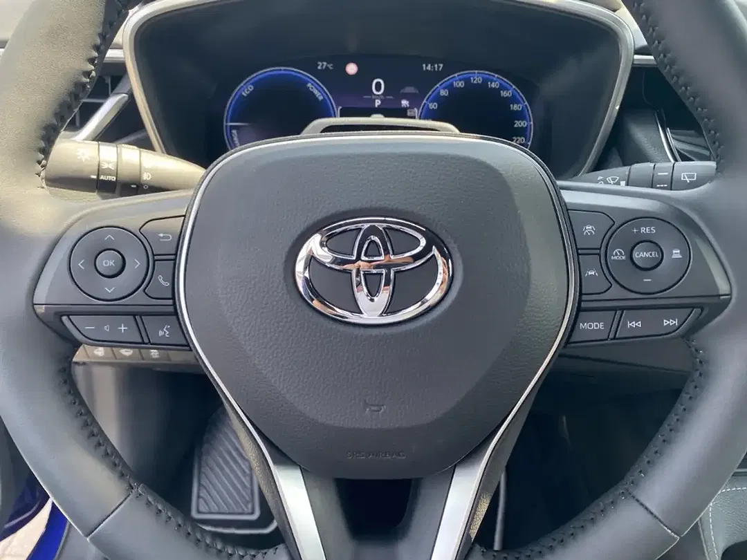 Toyota Corolla - Thumbnail 10
