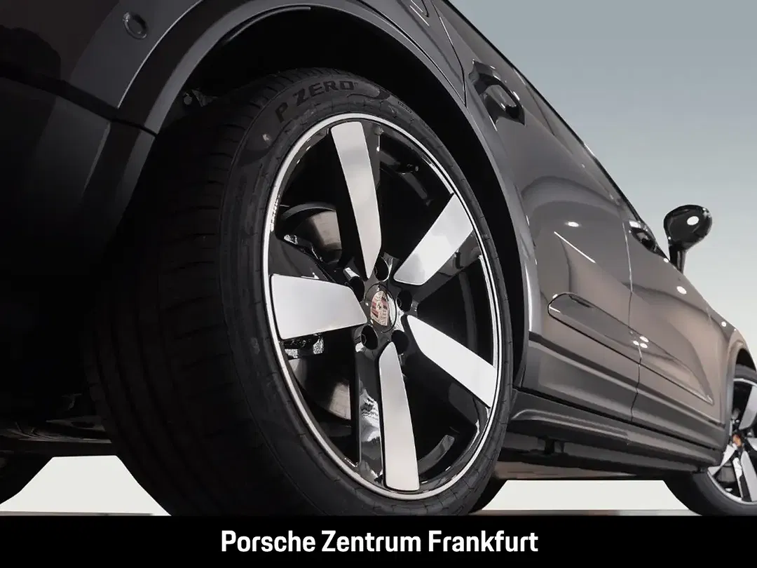 Porsche Macan - Thumbnail 6