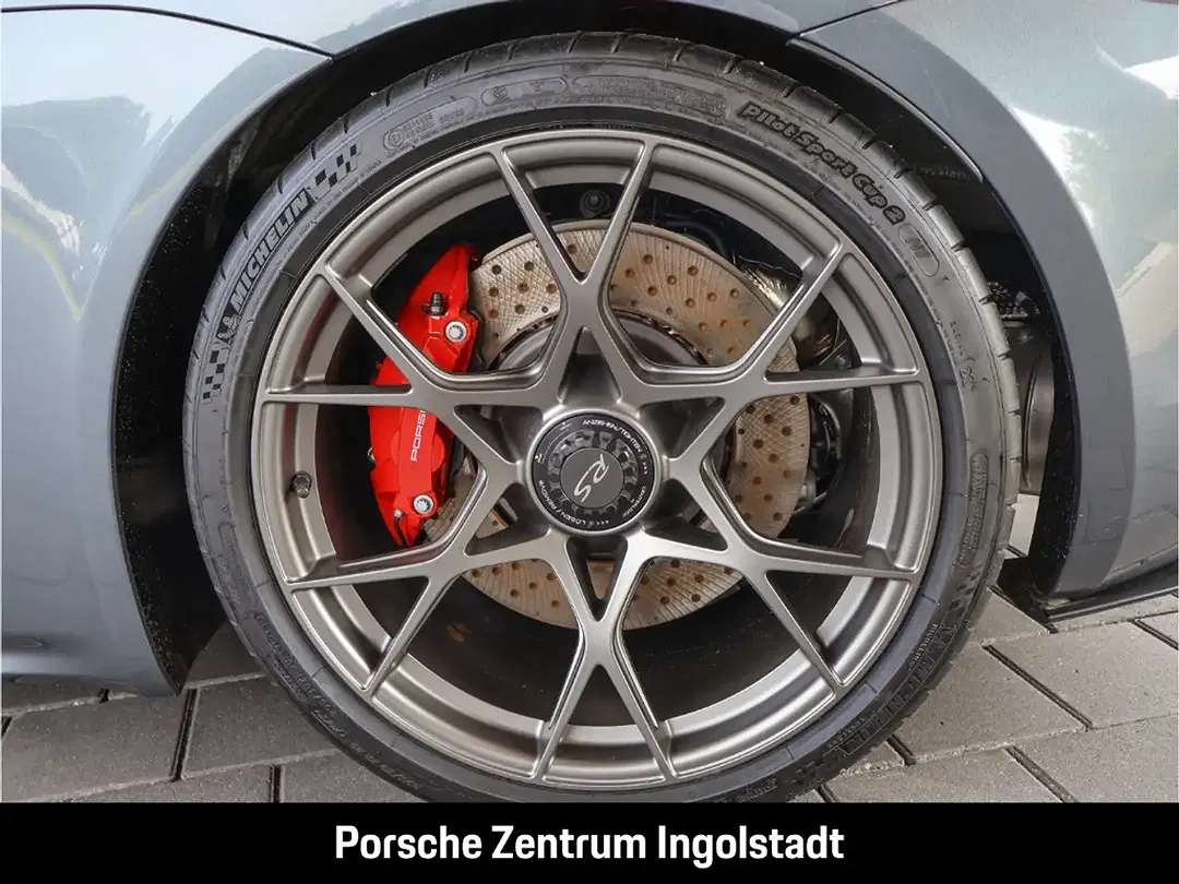 Porsche 718 Spyder - Thumbnail 2