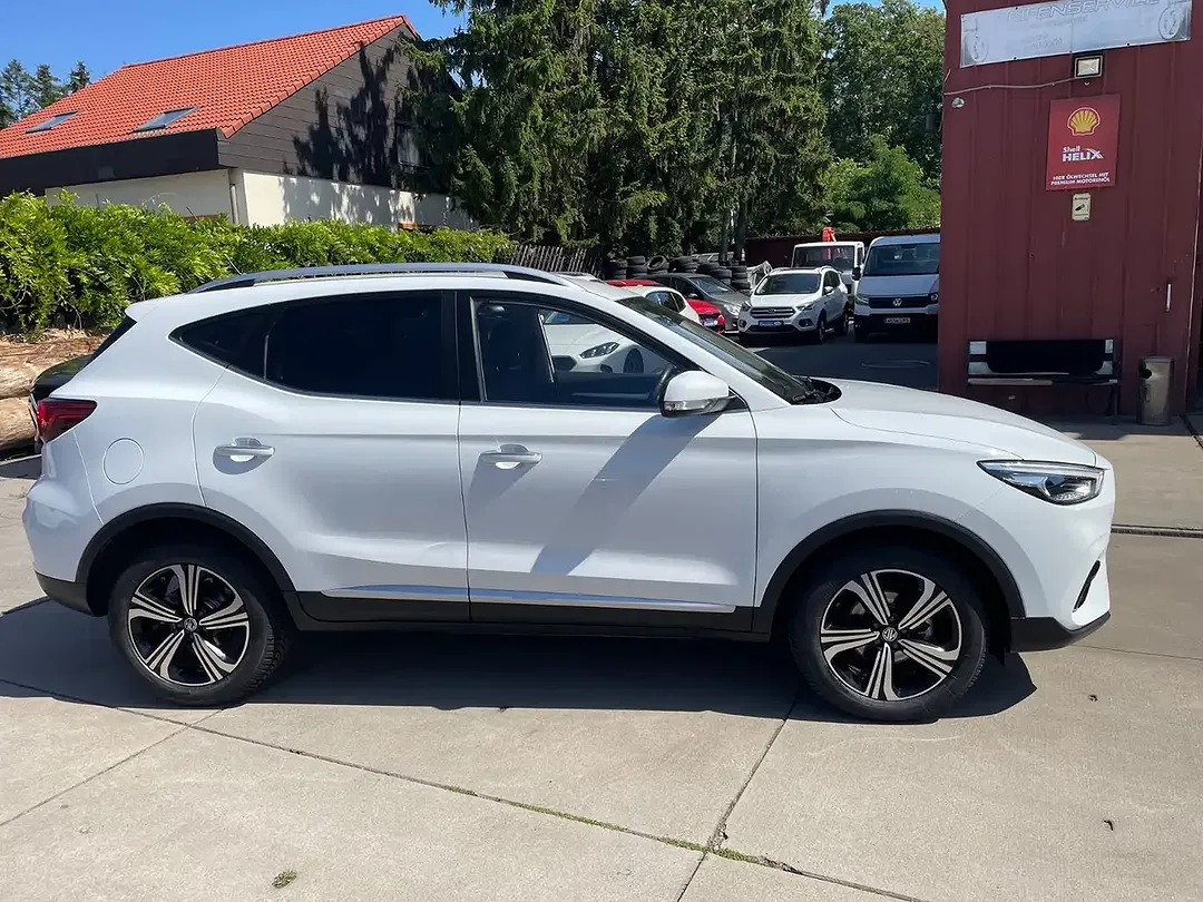 MG ZS - Thumbnail 3