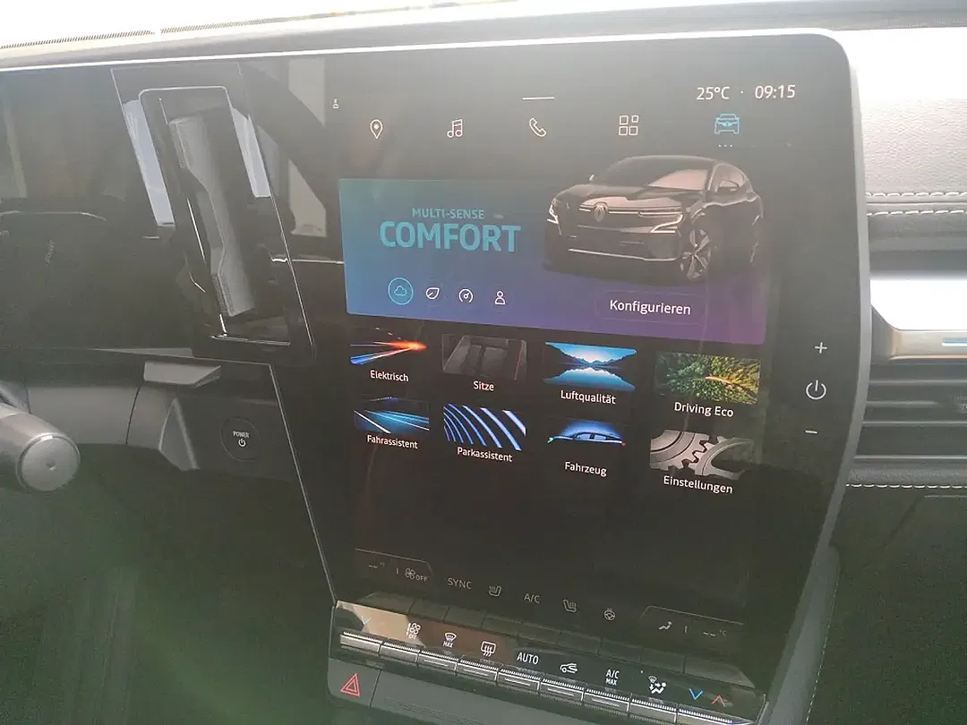 Renault Megane E-Tech - Thumbnail 10