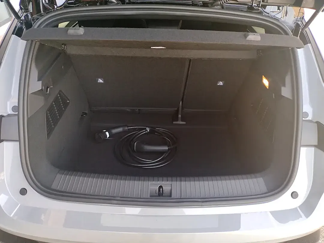 Renault Megane E-Tech - Thumbnail 14
