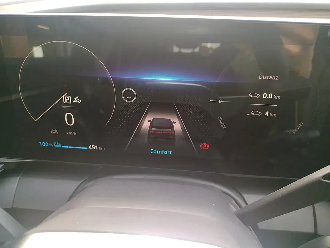 Renault Megane E-Tech - Thumbnail 9