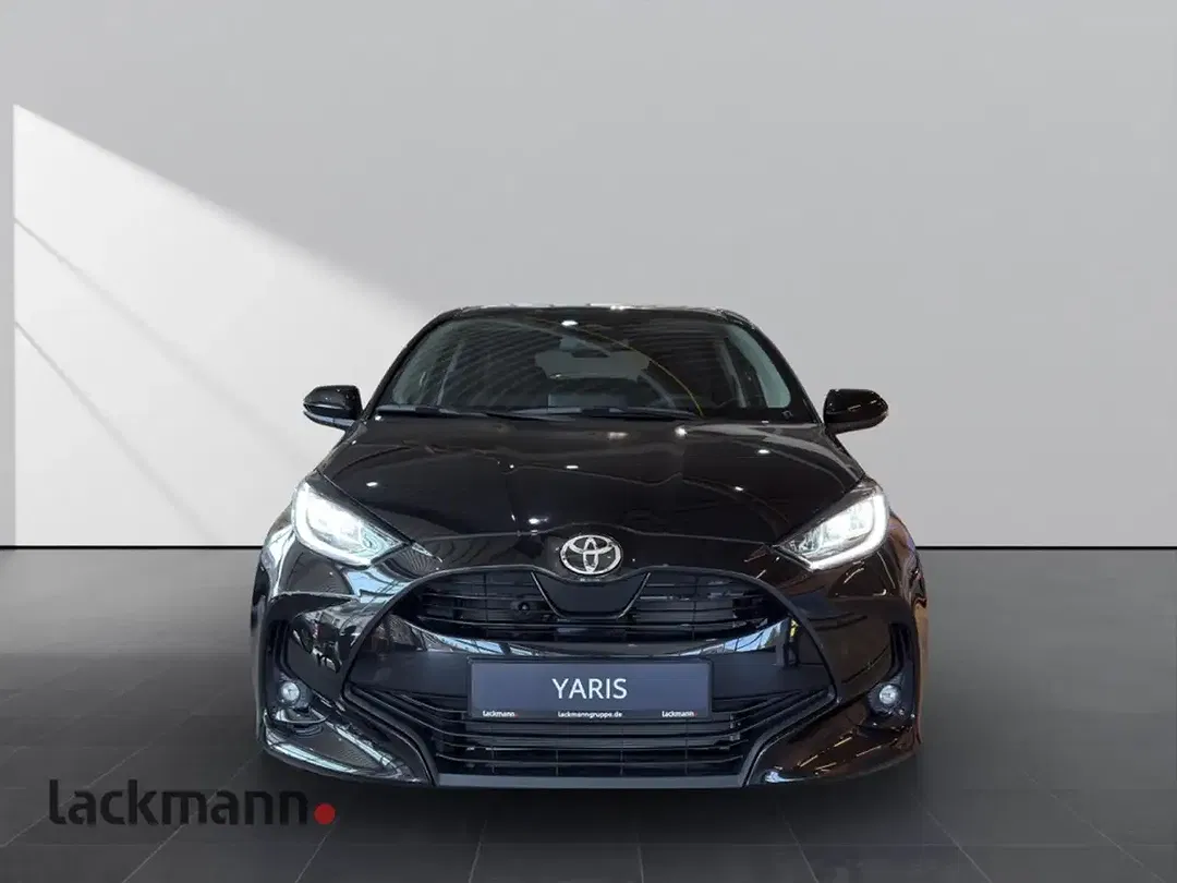 Toyota Yaris - Thumbnail 3