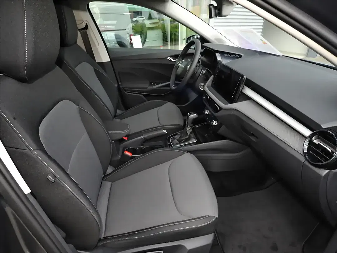 Skoda Fabia - Thumbnail 8