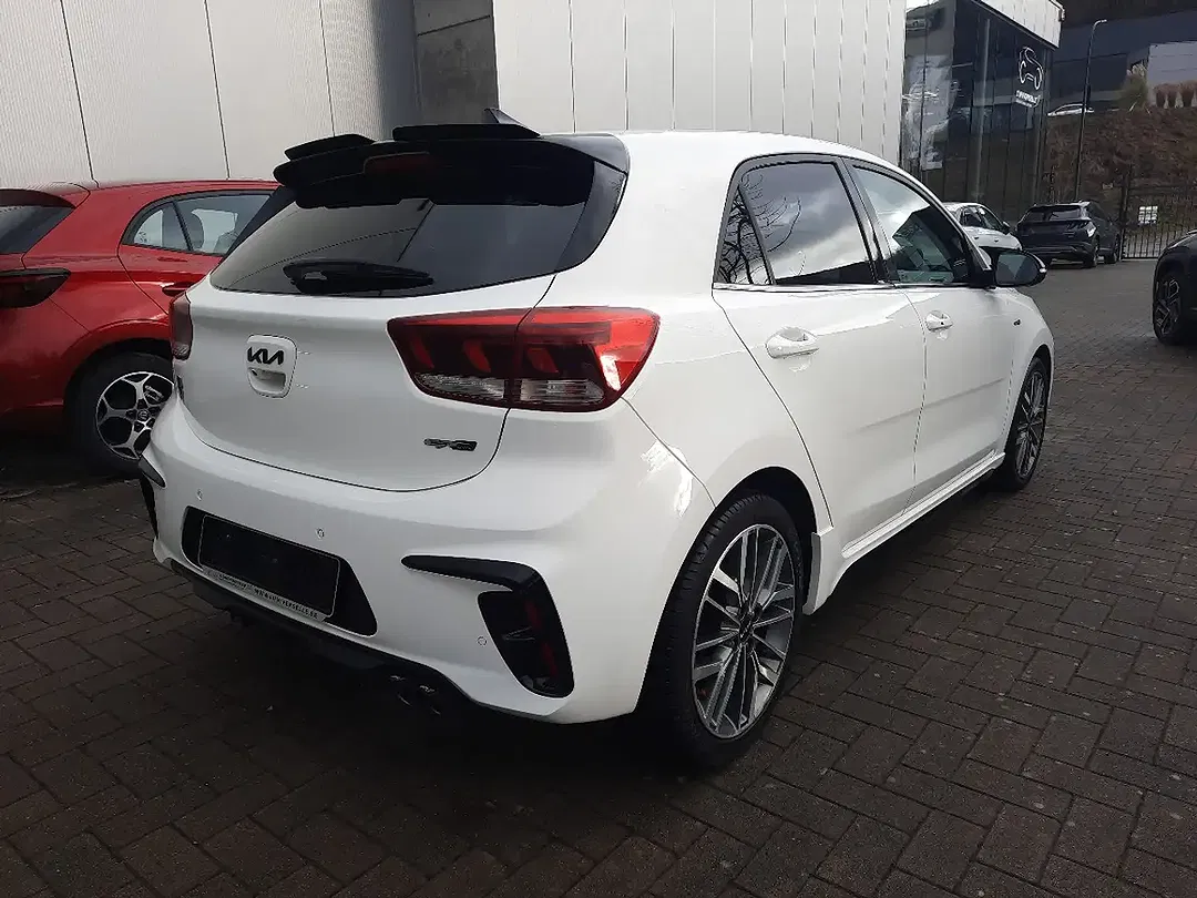 Kia Rio - Thumbnail 6