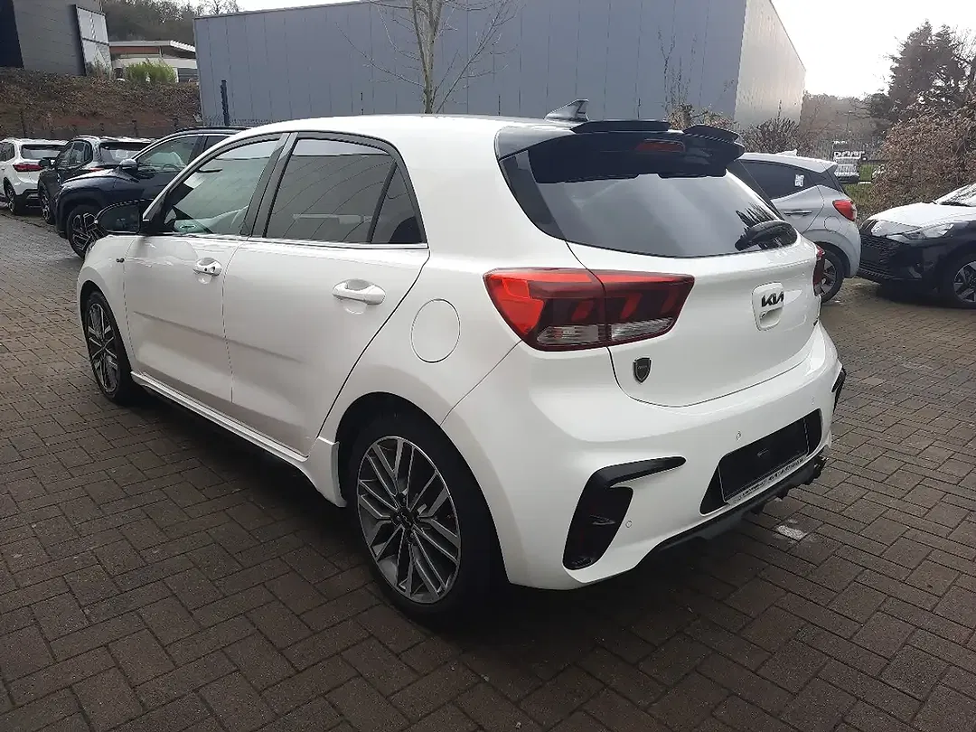 Kia Rio - Thumbnail 8