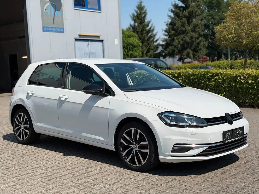 Volkswagen Golf - Afbeelding 1