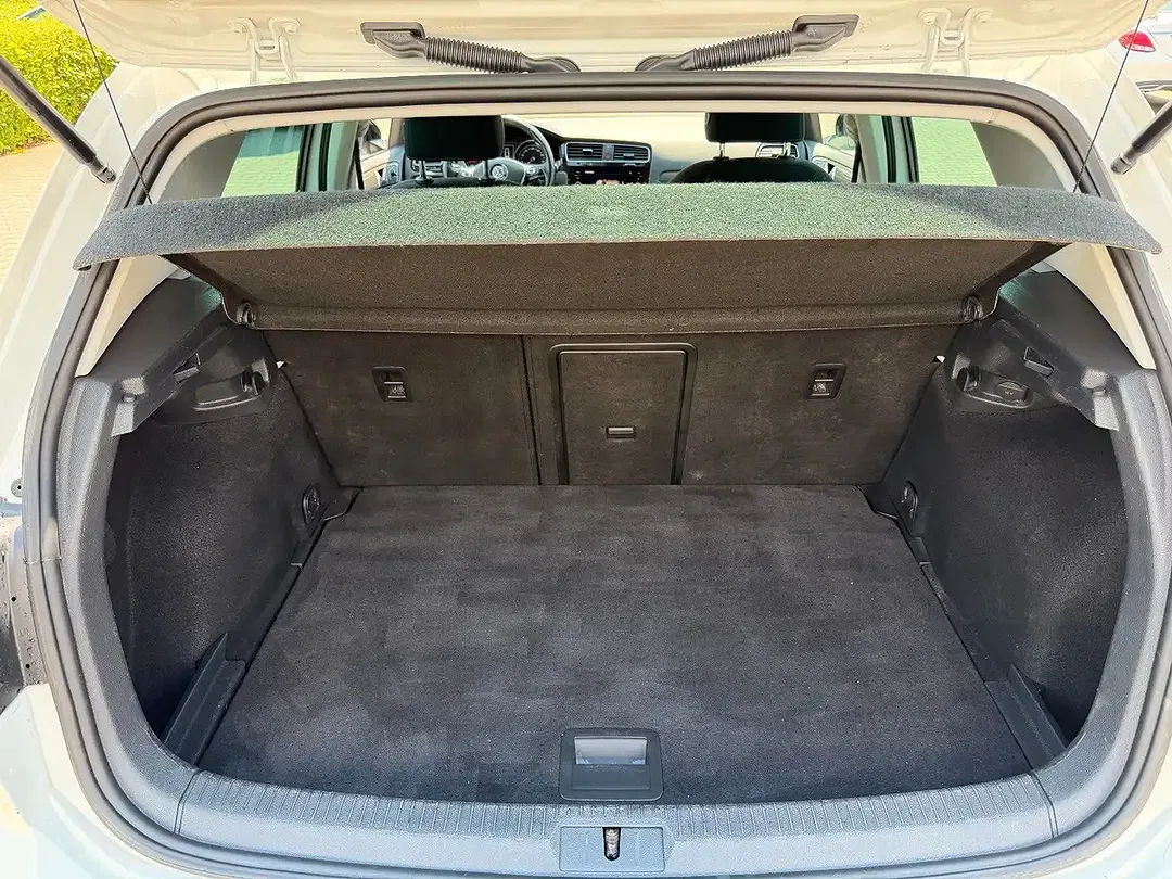 Volkswagen Golf - Thumbnail 12