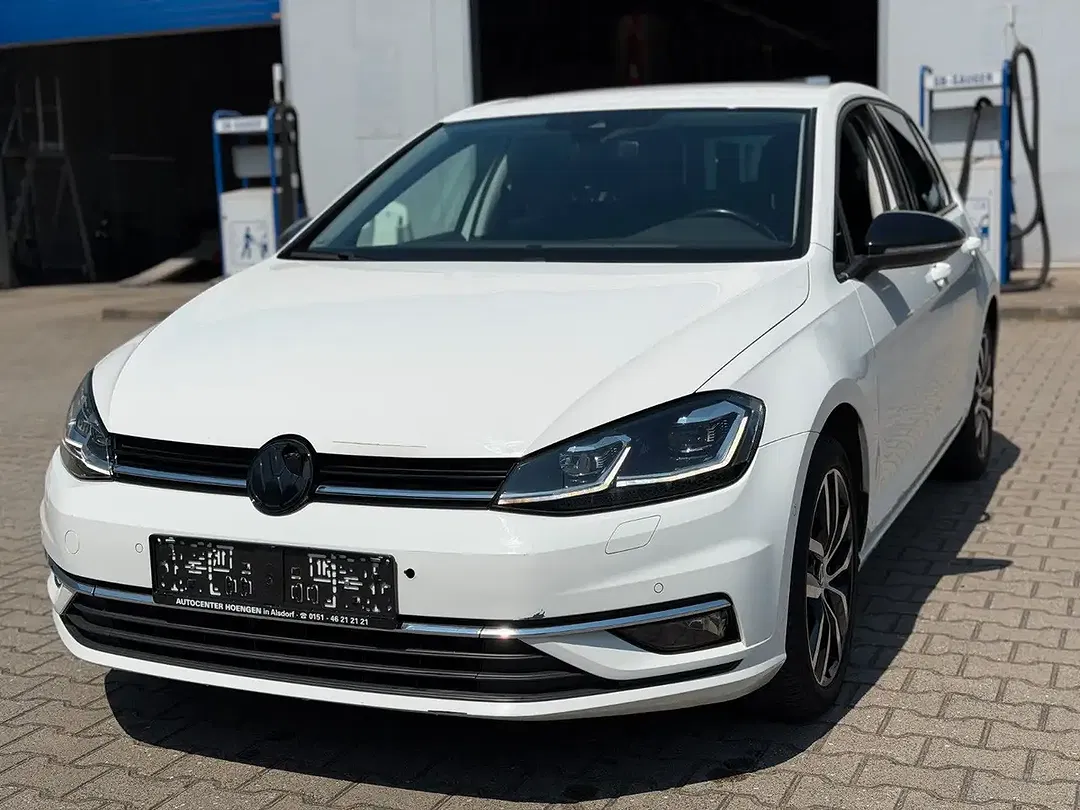 Volkswagen Golf - Thumbnail 4