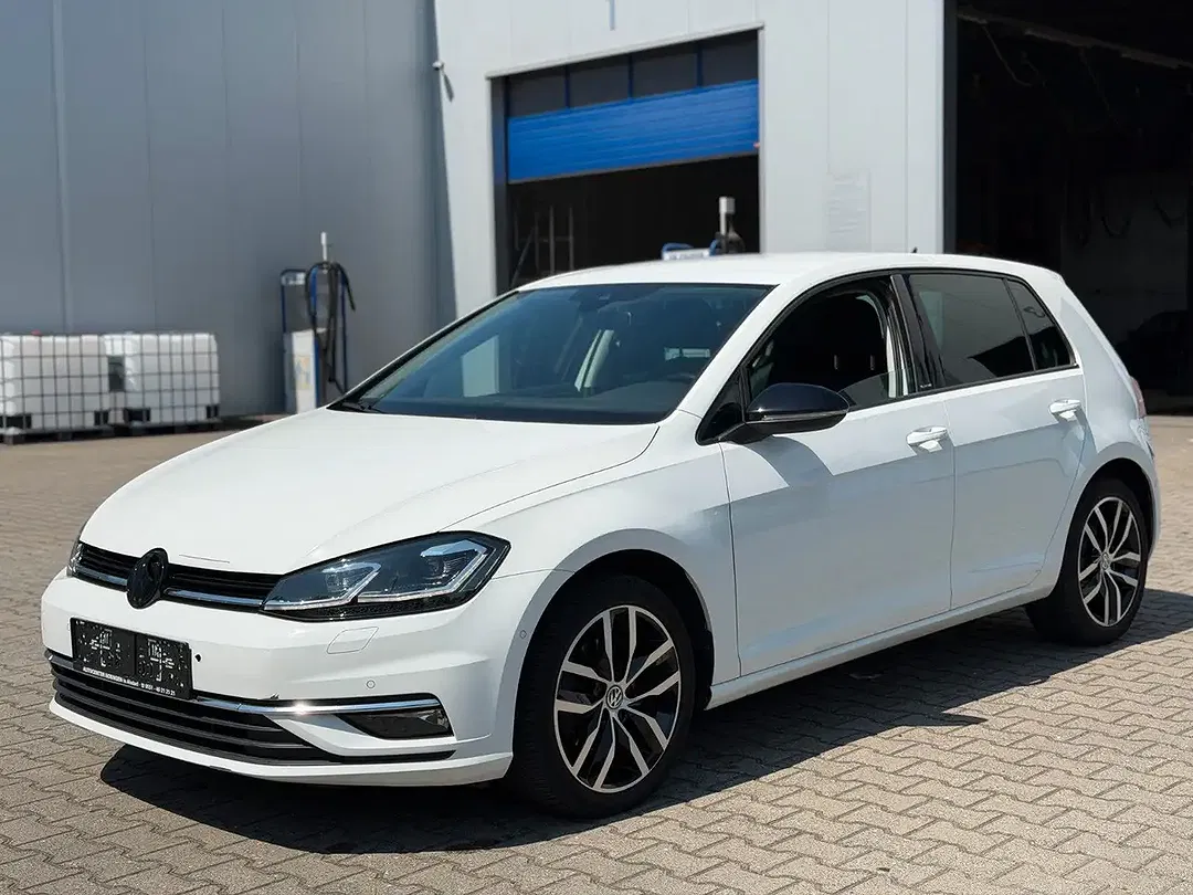 Volkswagen Golf - Thumbnail 5