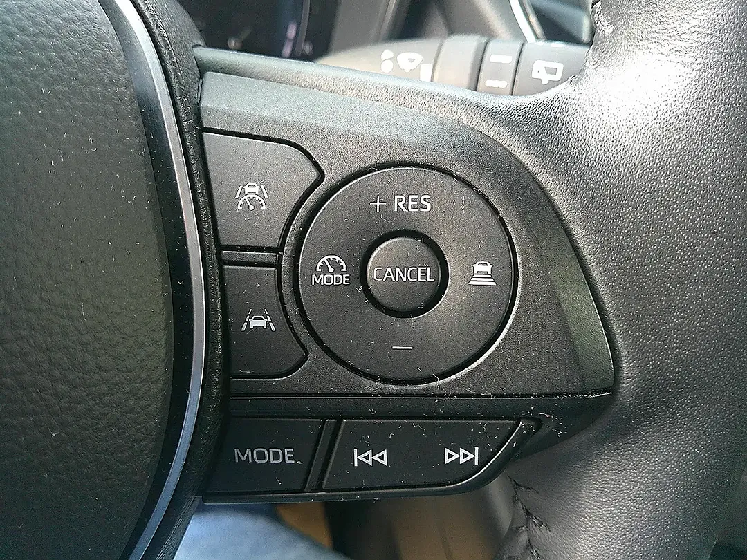 Suzuki Swace - Thumbnail 11