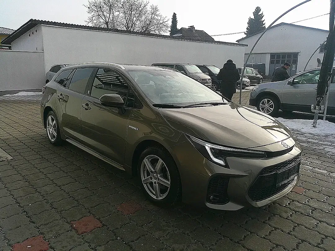 Suzuki Swace - Thumbnail 6
