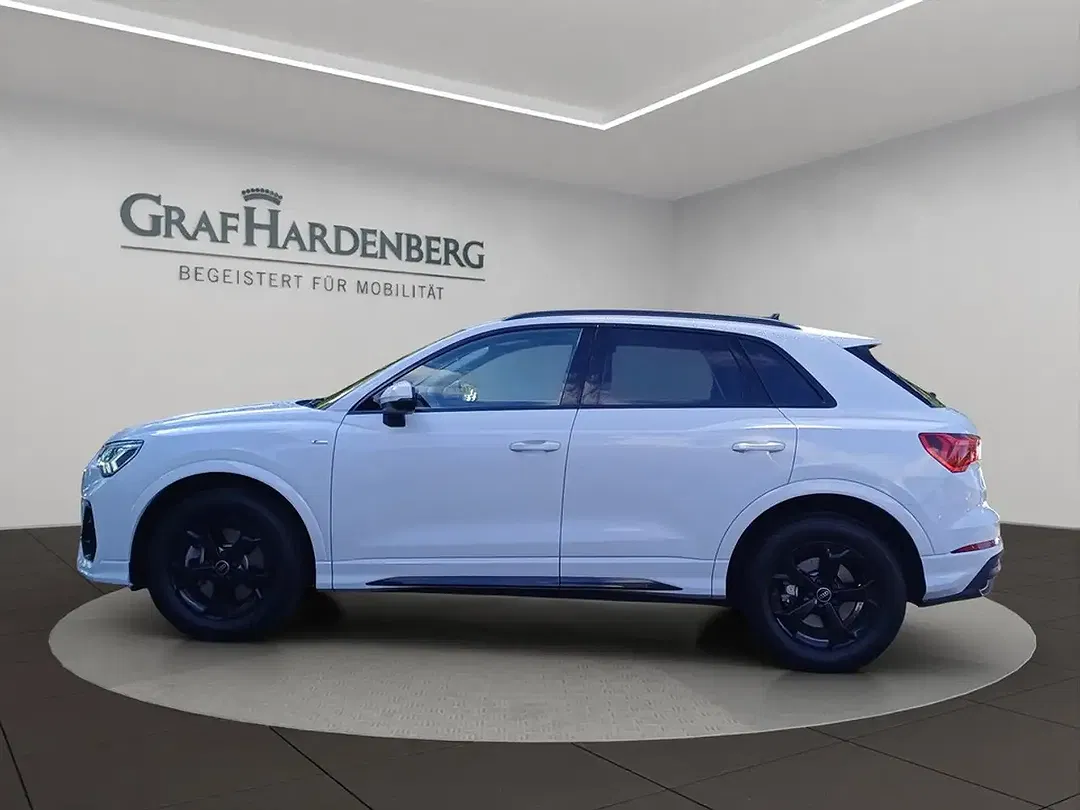 Audi Q3 - Thumbnail 2