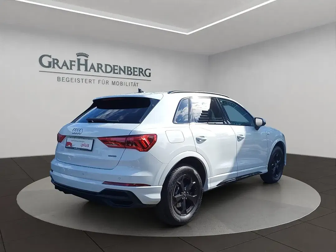 Audi Q3 - Thumbnail 6
