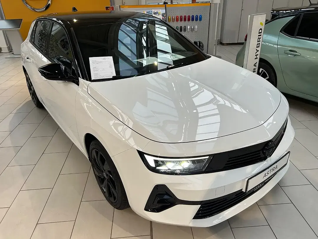 Opel Astra - Thumbnail 2