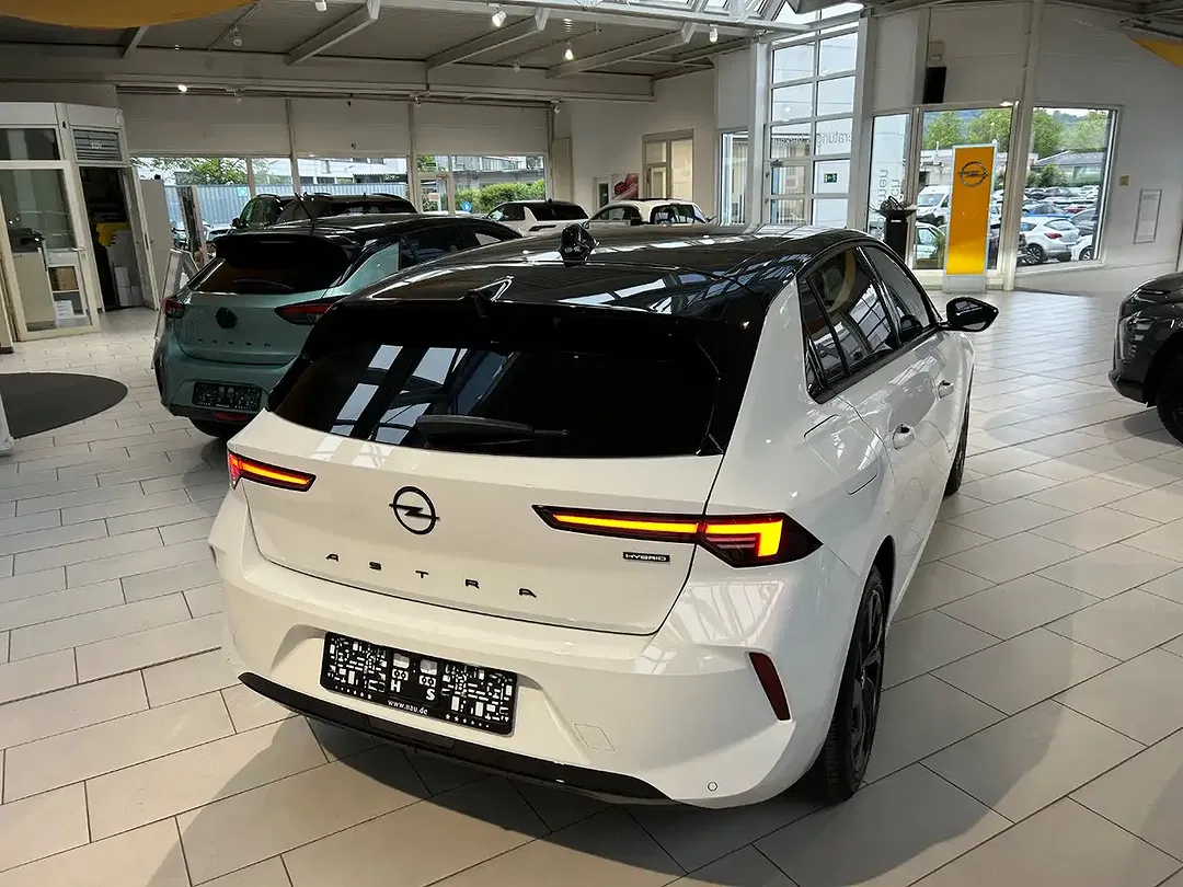 Opel Astra - Thumbnail 6