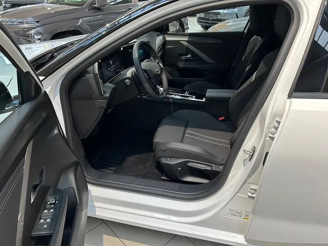 Opel Astra - Thumbnail 8