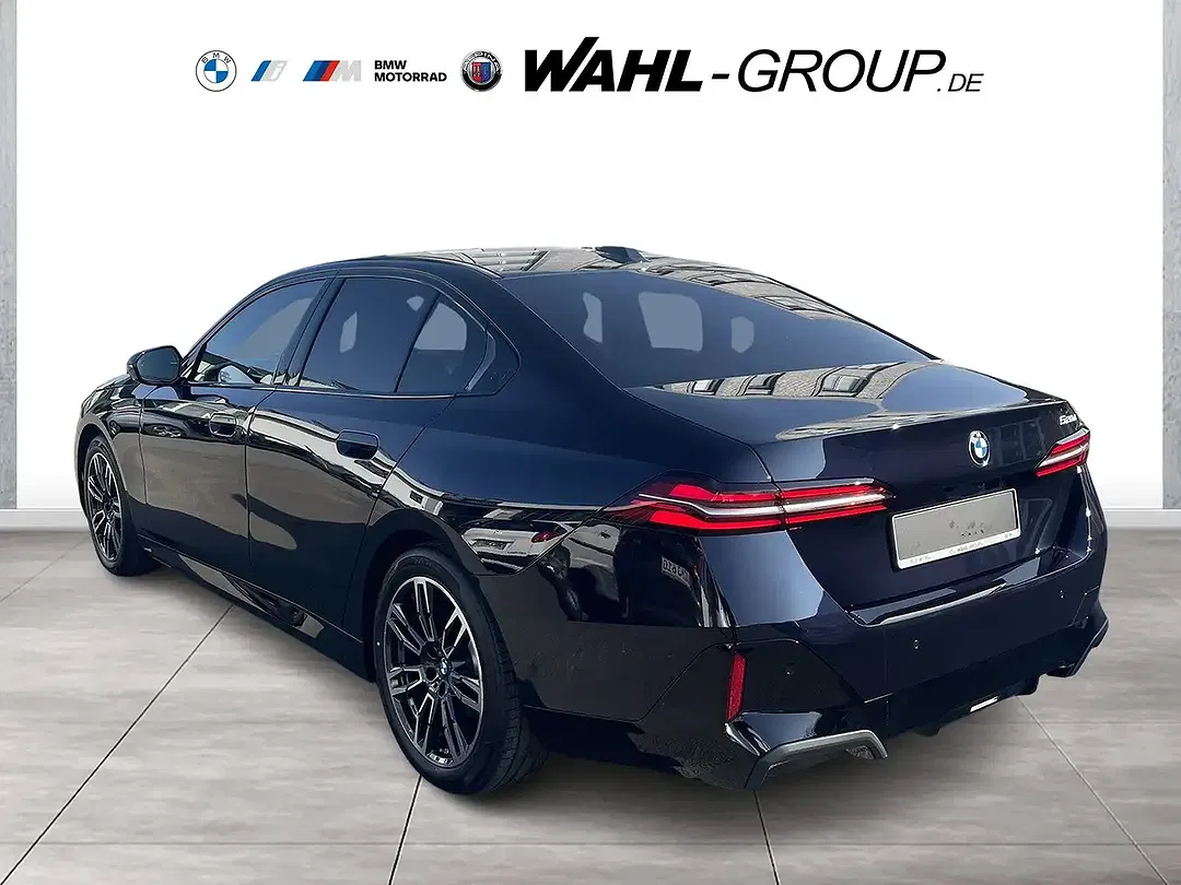 BMW 520 - Thumbnail 2