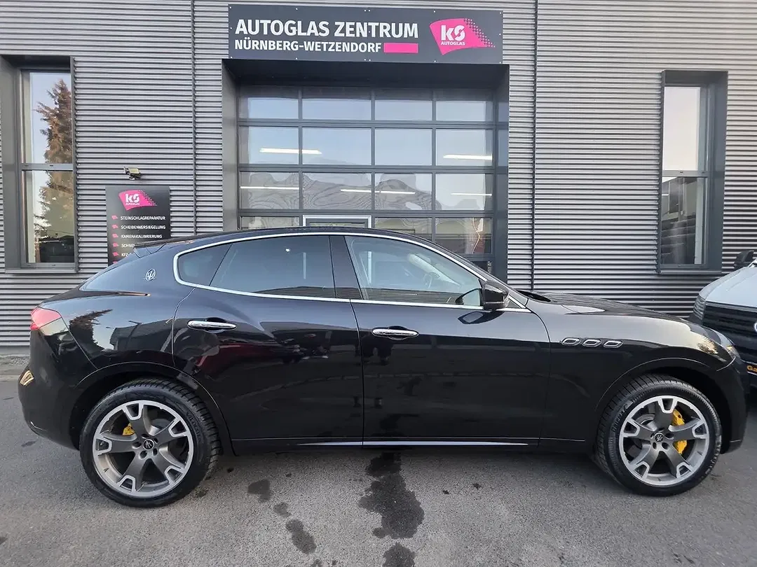 Maserati Levante - Thumbnail 10
