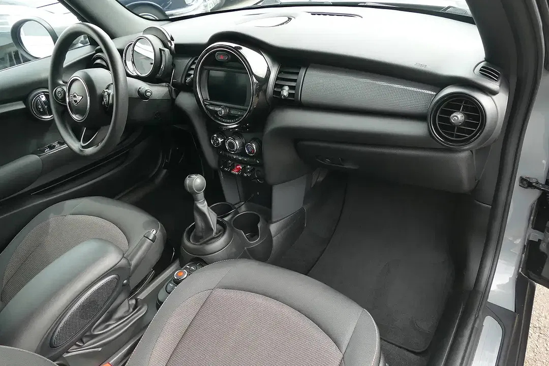 MINI Cooper Cabrio - Thumbnail 11