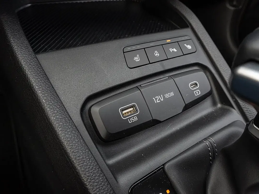 Kia Stonic - Thumbnail 11