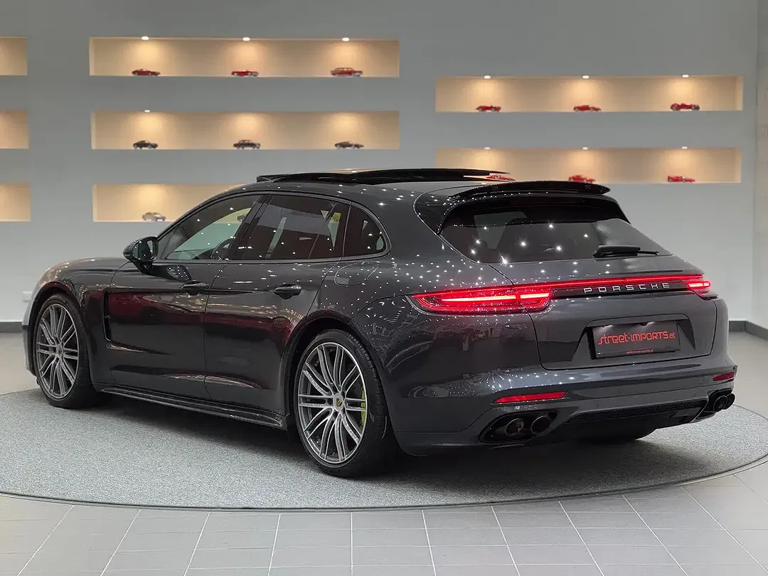 Porsche Panamera - Thumbnail 3