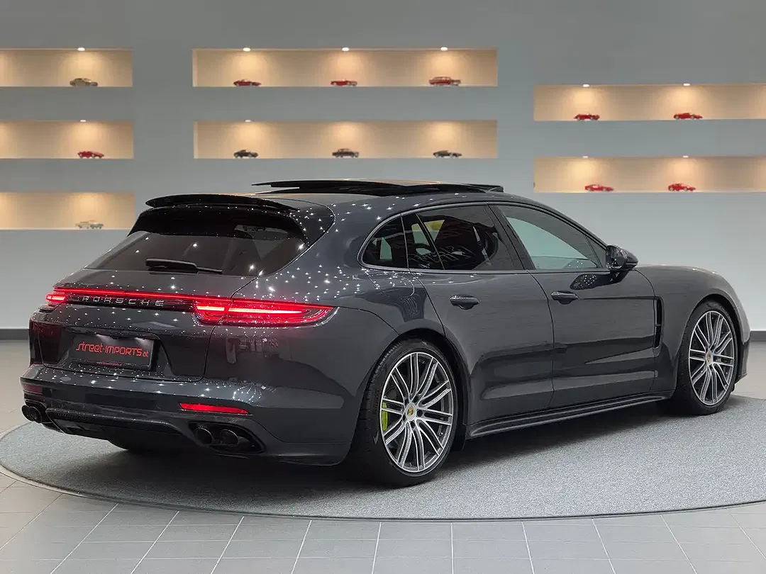 Porsche Panamera - Thumbnail 4