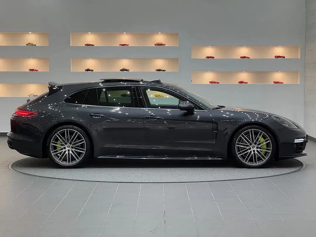 Porsche Panamera - Thumbnail 5