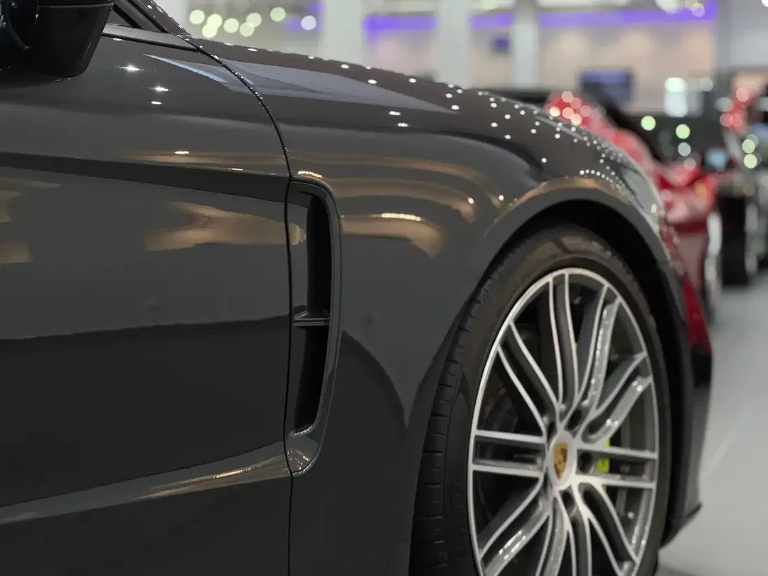 Porsche Panamera - Thumbnail 9