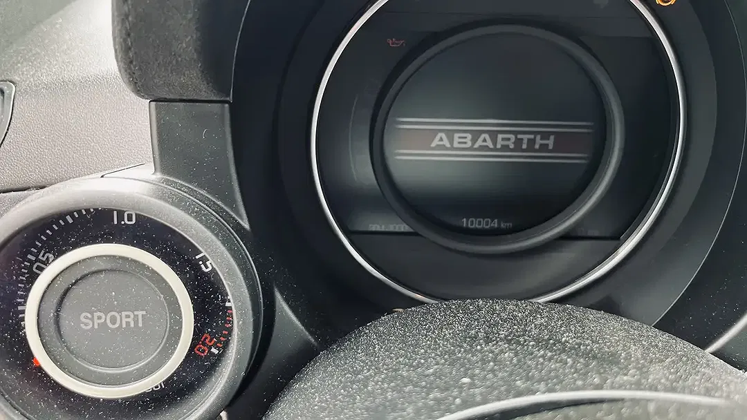 Abarth 500C - Thumbnail 10