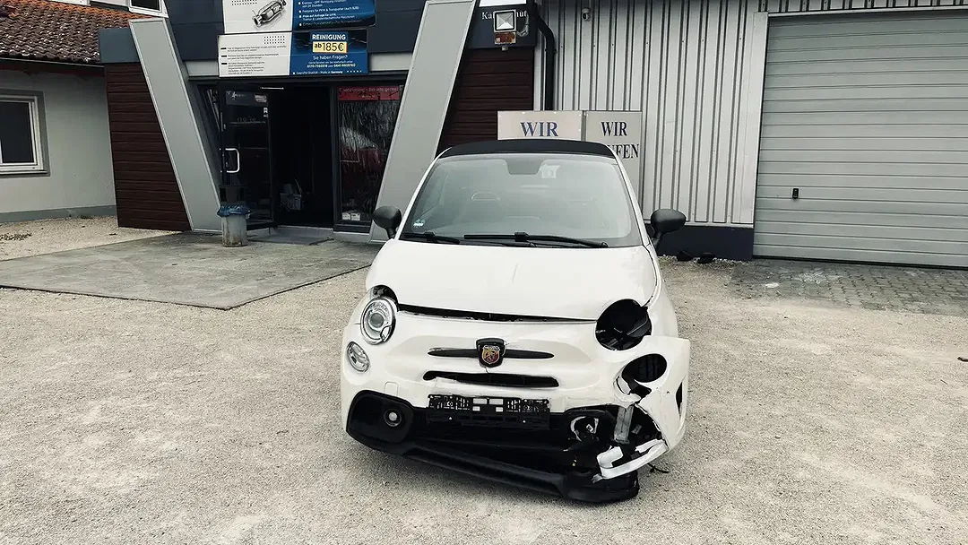 Abarth 500C - Thumbnail 3