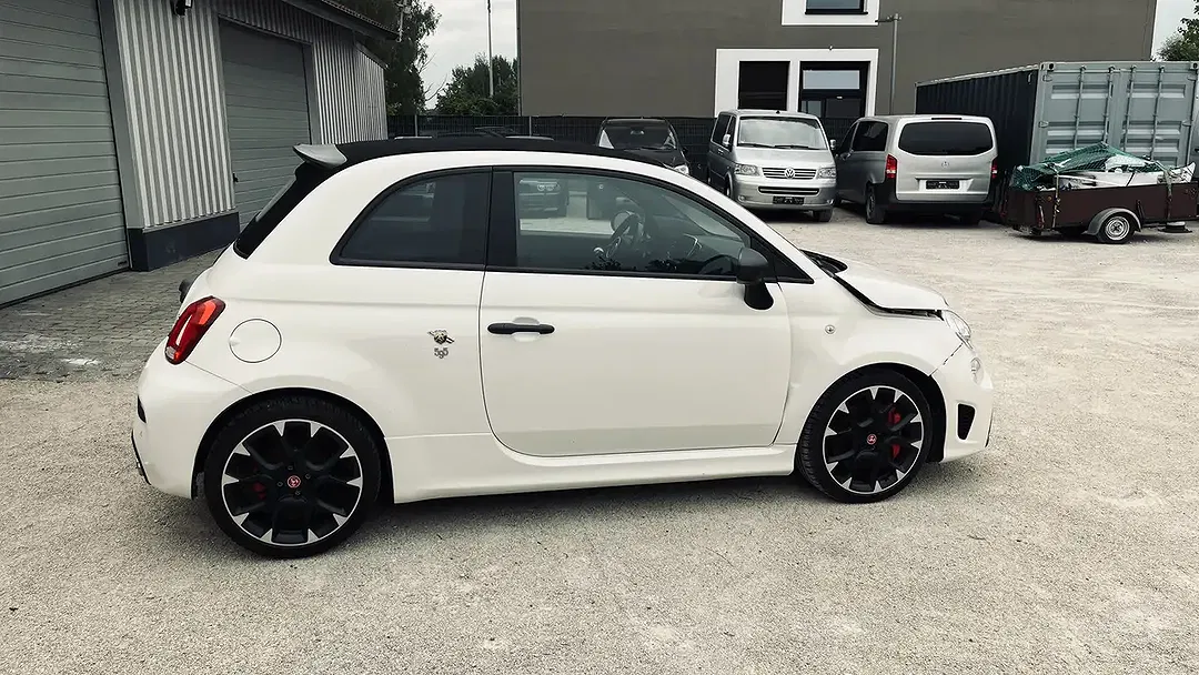 Abarth 500C - Thumbnail 4