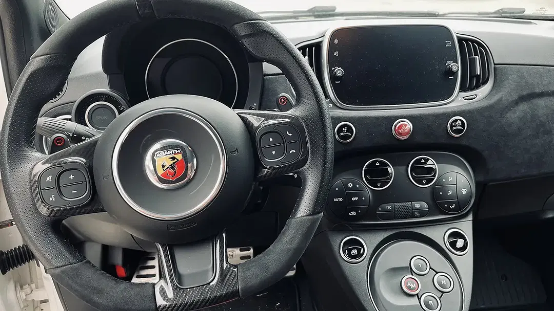 Abarth 500C - Thumbnail 8