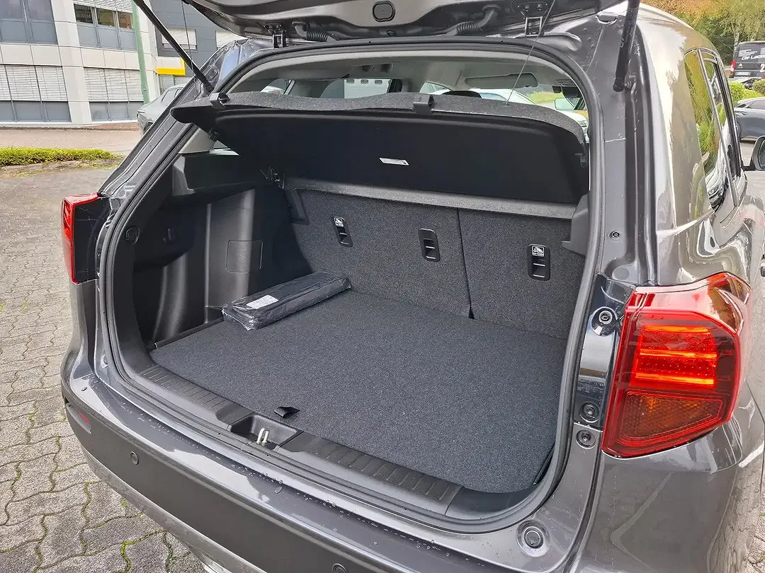 Suzuki Vitara - Thumbnail 8