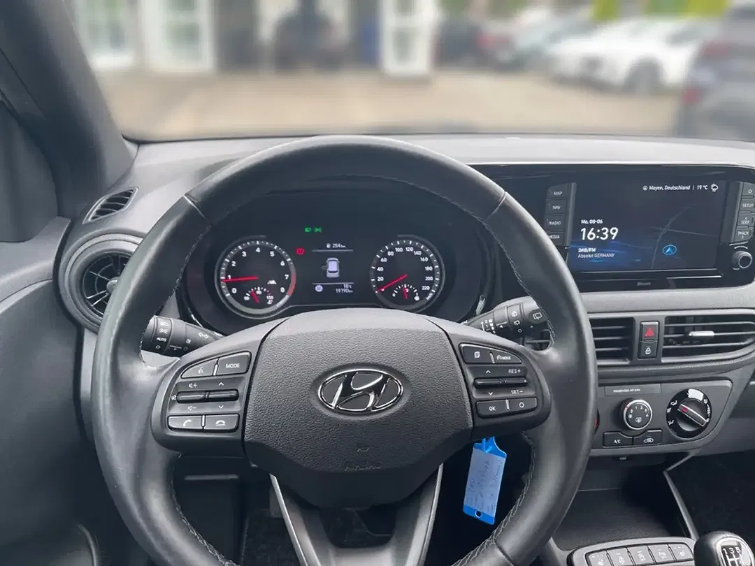 Hyundai i10 - Thumbnail 10