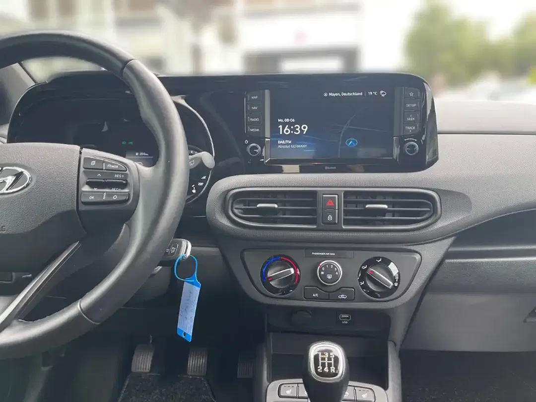 Hyundai i10 - Thumbnail 11