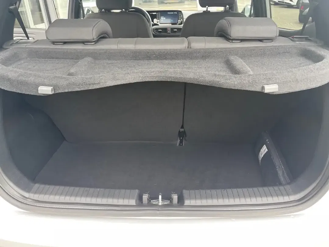 Hyundai i10 - Thumbnail 14