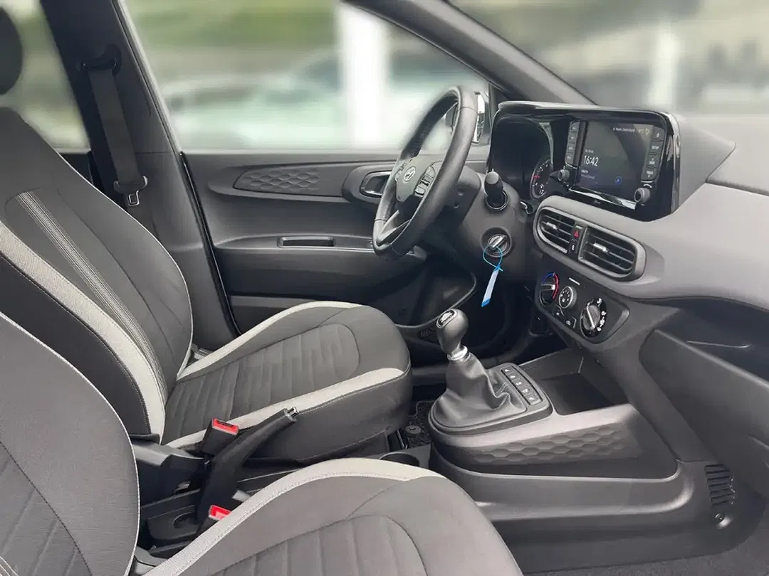 Hyundai i10 - Thumbnail 8