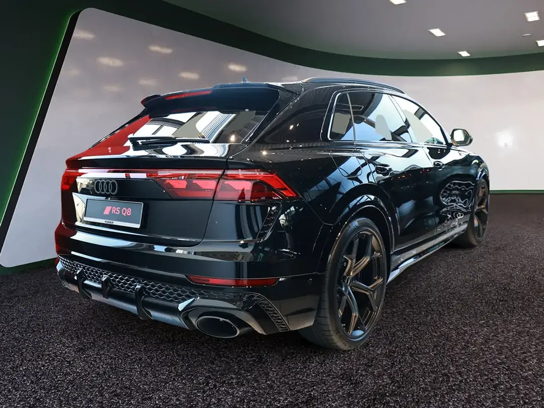 Audi RS Q8 - Thumbnail 3