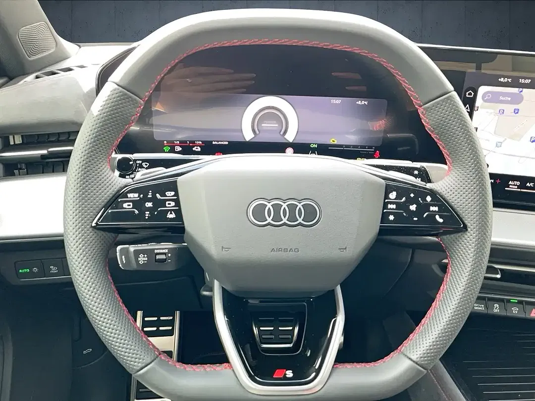 Audi Q3 - Thumbnail 11