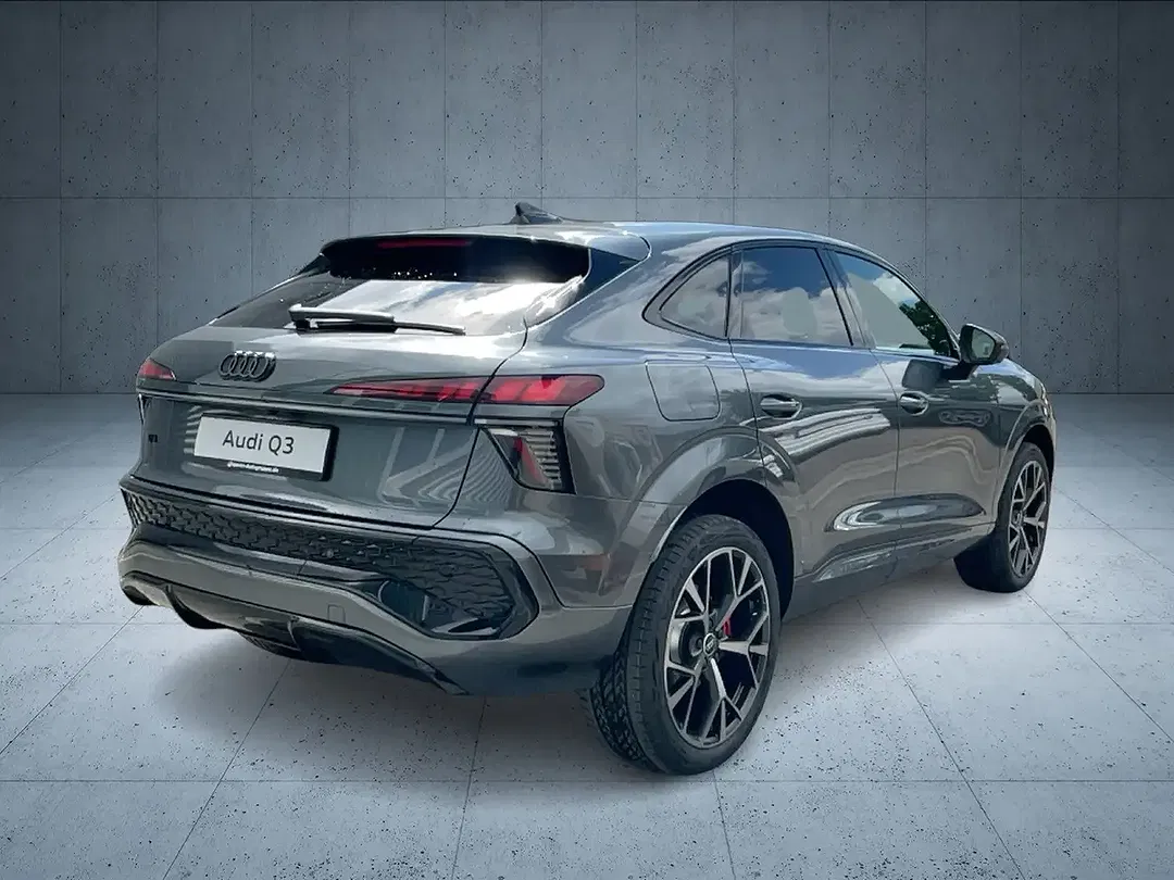 Audi Q3 - Thumbnail 6