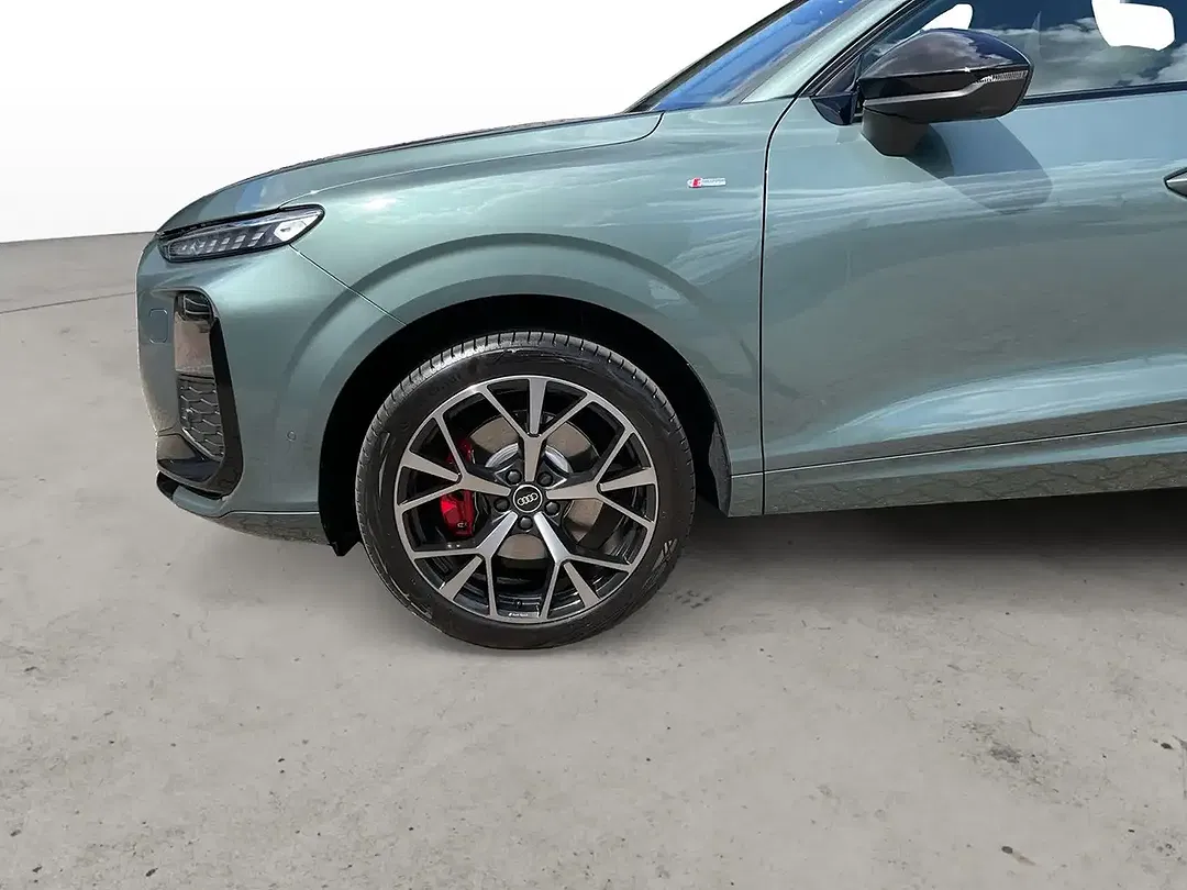 Audi Q3 - Thumbnail 14