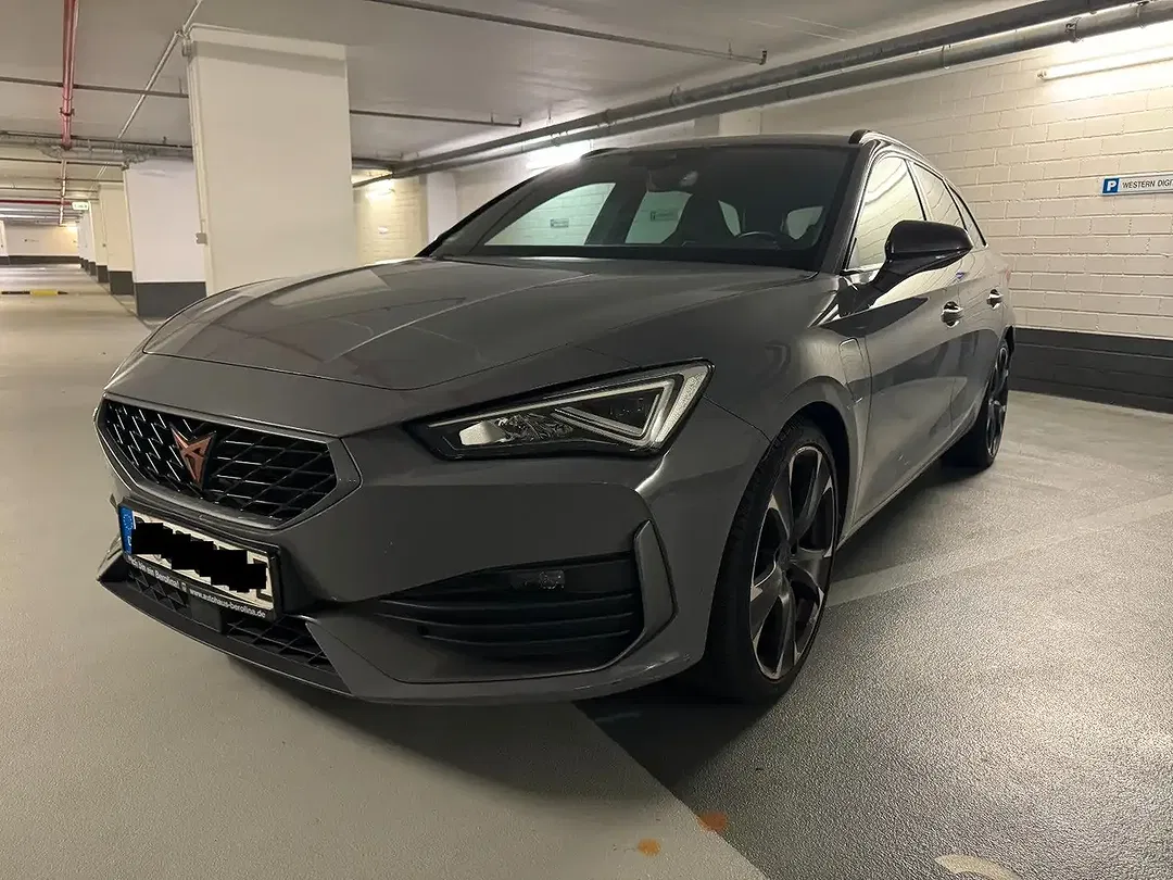 CUPRA Leon - Thumbnail 2