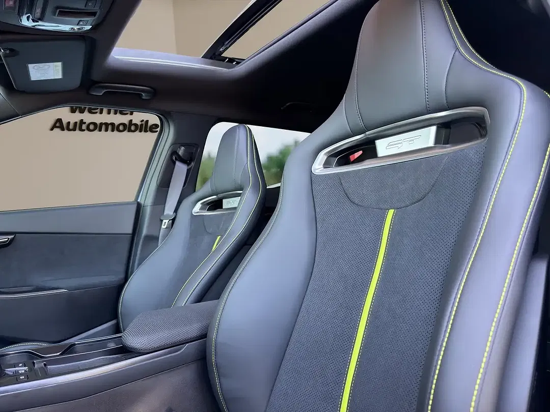 Kia EV6 - Thumbnail 11