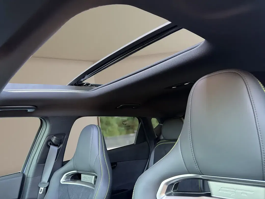Kia EV6 - Thumbnail 12
