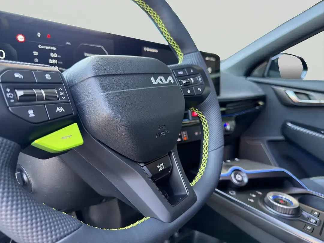 Kia EV6 - Thumbnail 13