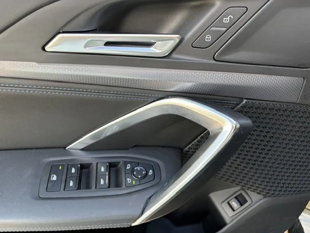 BMW X1 - Thumbnail 10