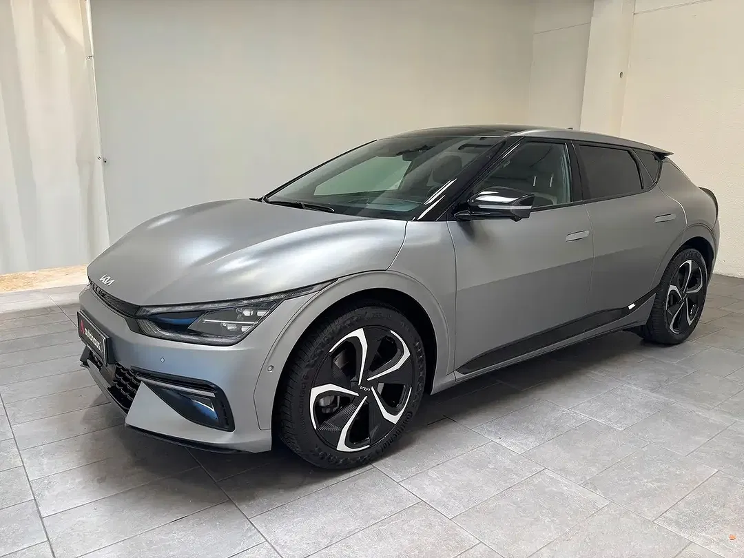 Kia EV6 - Thumbnail 3